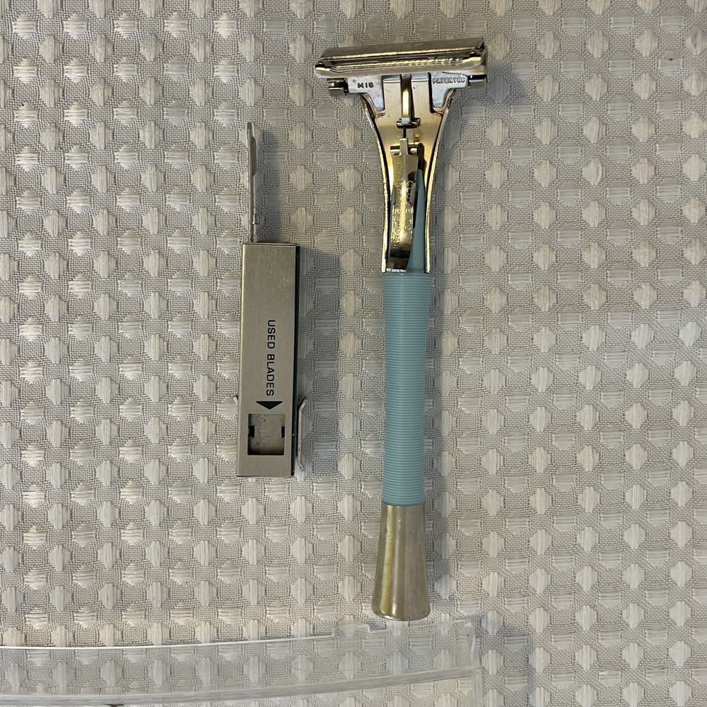 Vintage 1960s Lady Eversharp Schick Beauty Razor with Case and Blades VGUC #706 - Picture 4 of 4